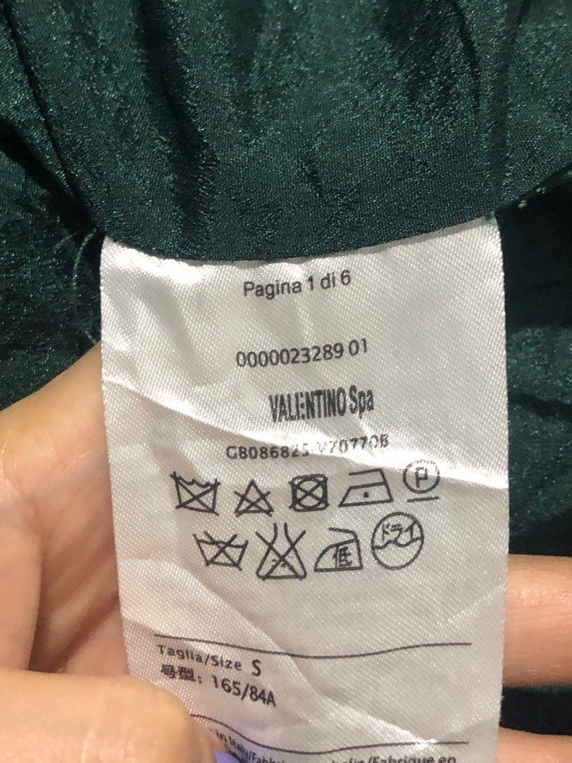 Valentino moracain dress (Category: Dresses) located in Angeles City. Submitted by raisedlog (Listing ID 1231399006, Image 2). Description: Size xs-S.