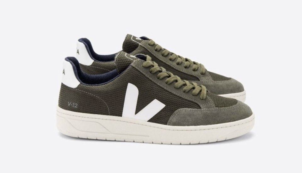 Veja v10 olive top