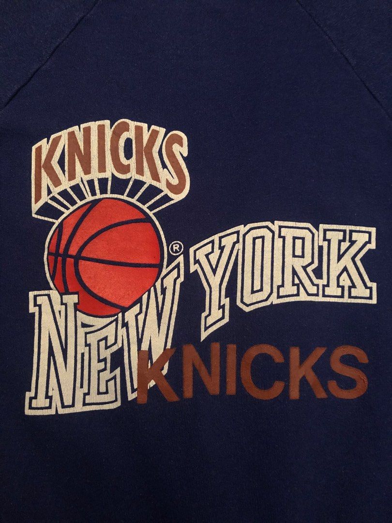 Vintage 80s/90s Champion New York Knicks NBA Sweatshirt, Men's Fashion,  Coats, Jackets and Outerwear on Carousell