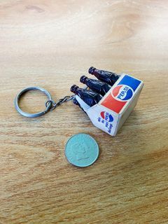 (Vintage) Pepsi Cola - Miniature 6 Pack Bottle Carrier Crate - Keychain
