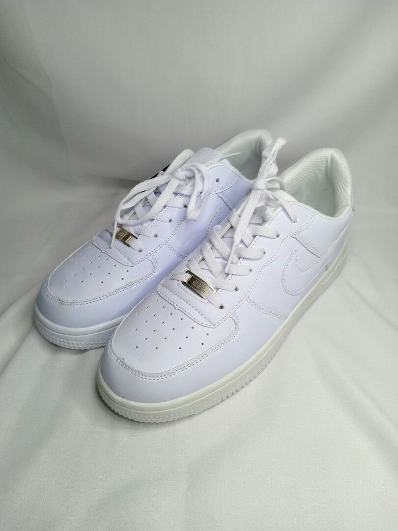 Plain nike shoes new arrivals