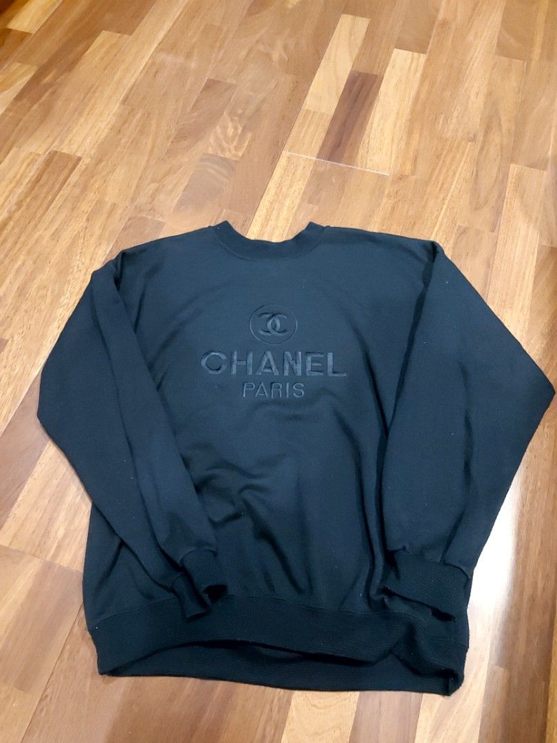 Chanel sweatshirt deals price