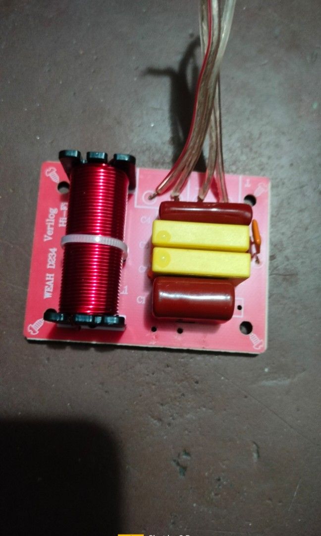 3WAY / MIDRANGE SPEAKER (Category: Other Audio Equipment) located in Manila. Submitted by amanoma2345 (Listing ID 1231473934, Image 1). Description: 2 X12 2WAY SPEAKER 1 D5 DAi iChi midrange 1 dividing network.