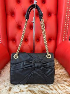 🅿️6,800 lp plus sf
Orig Ninna Ricci two way bag
Genuine leather 
Small size
Rank A/ good as new