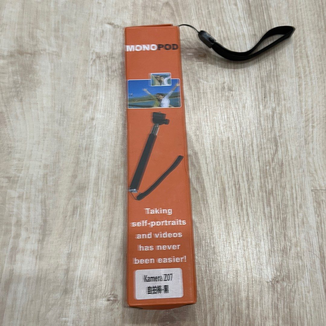 自拍棒 Monopod Model Z071 Cameras and phones, 相機攝影, 攝影配件, 腳架在旋轉拍賣