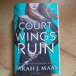 A Court of Wings and Ruin by Sarah J. Maas Book original cover