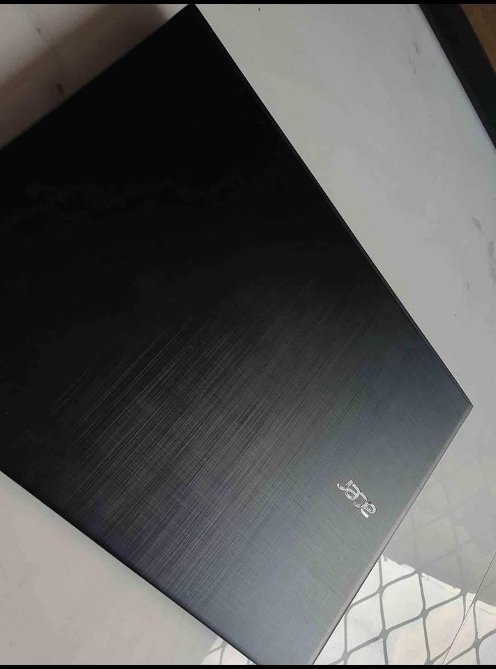 Acer P249, i57th Gen 4 Cores, 2 GB 940 MX graphics, 8 GB RAM