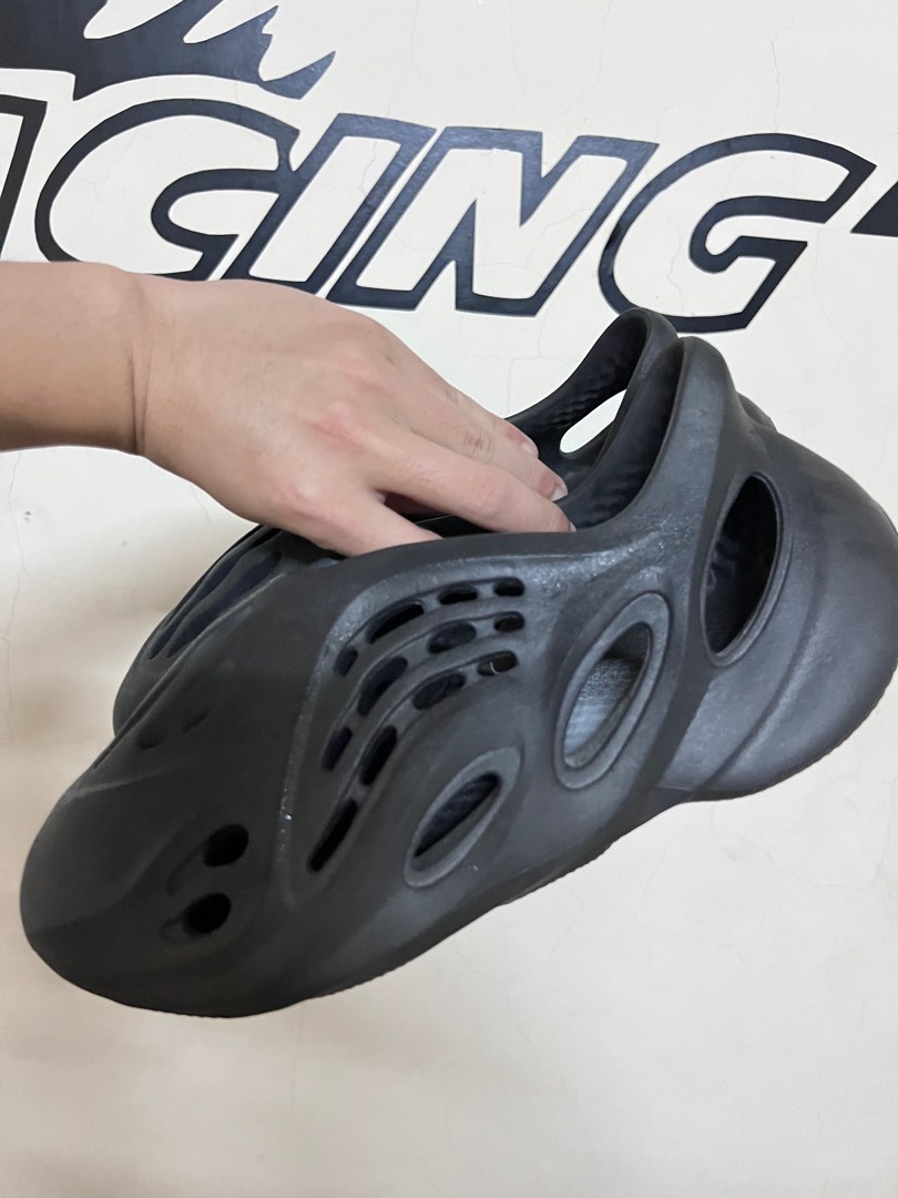 Adidas FOAM RUN on Carousell