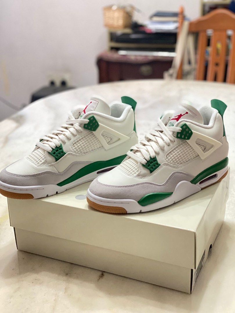 Air Jordan 4 SB Pine Green