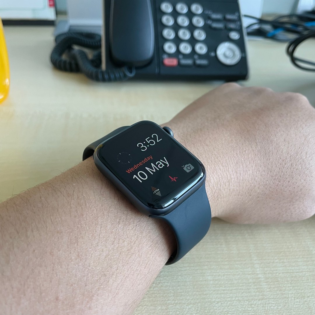 Apple Watch 6 GPS Only Black 44mm Mobile Phones Gadgets