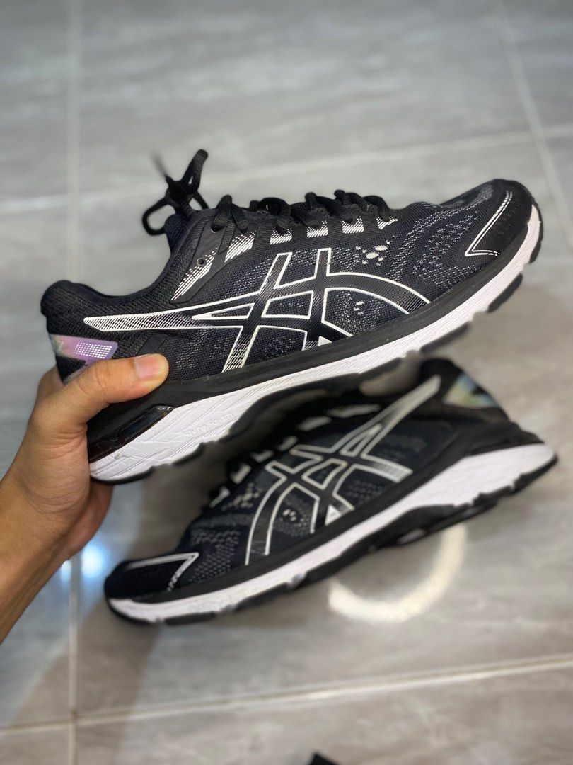 ASICS GT 2000 7 BLACK WHITE SHOES 6.5UK Men s Fashion Footwear