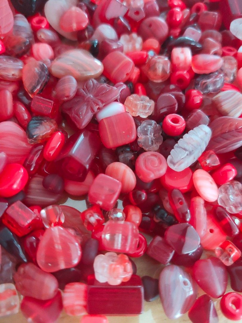 Assorted Czech Glass beads red black Hobbies Toys