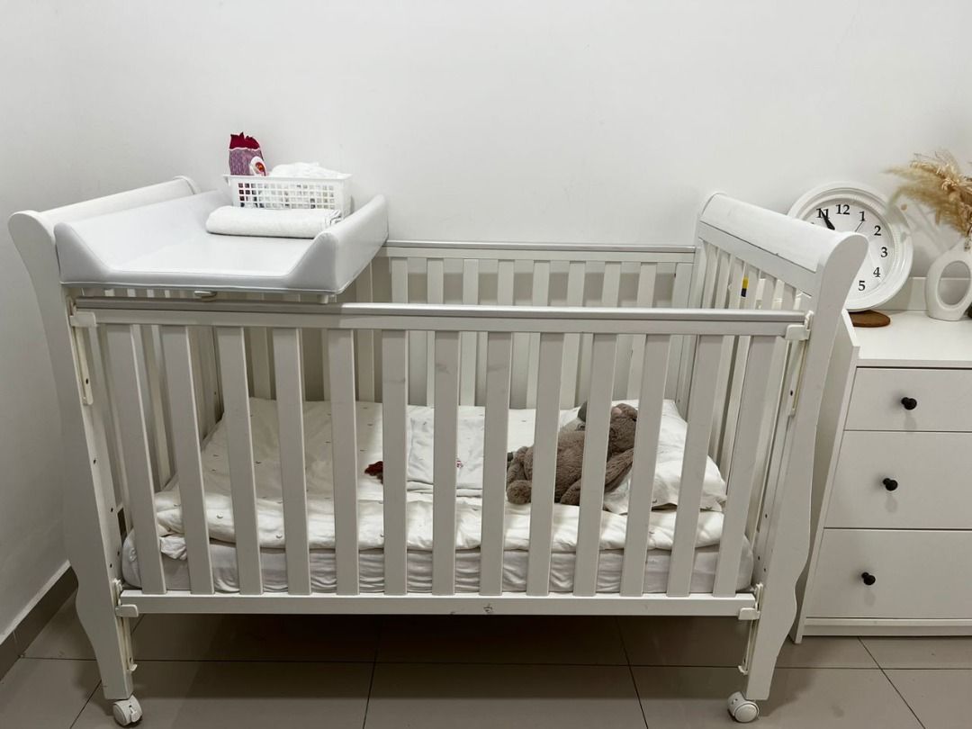 Second hand cot bed for sale discount