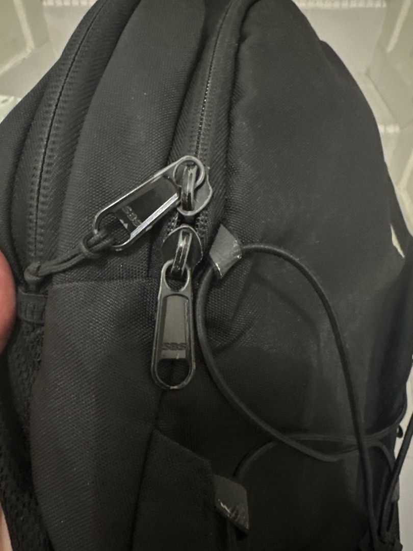 Backpack (Category: Backpacks) located in Singapore. Submitted by zack09oxy (Listing ID 1231580064, Image 3). Description: Moving out. It's old but good to use Size 45×35×18 30L.