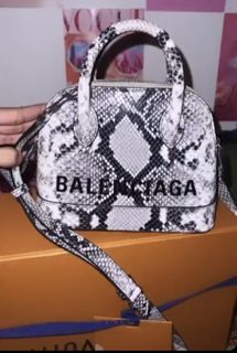 (Category: ) located in . Submitted by prelovedszn (Listing ID 1231580297, Image 1). Description: .