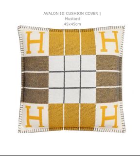 (Category: ) located in . Submitted by shopaholic-anonymous (Listing ID 284579859, Image 1). Description: .