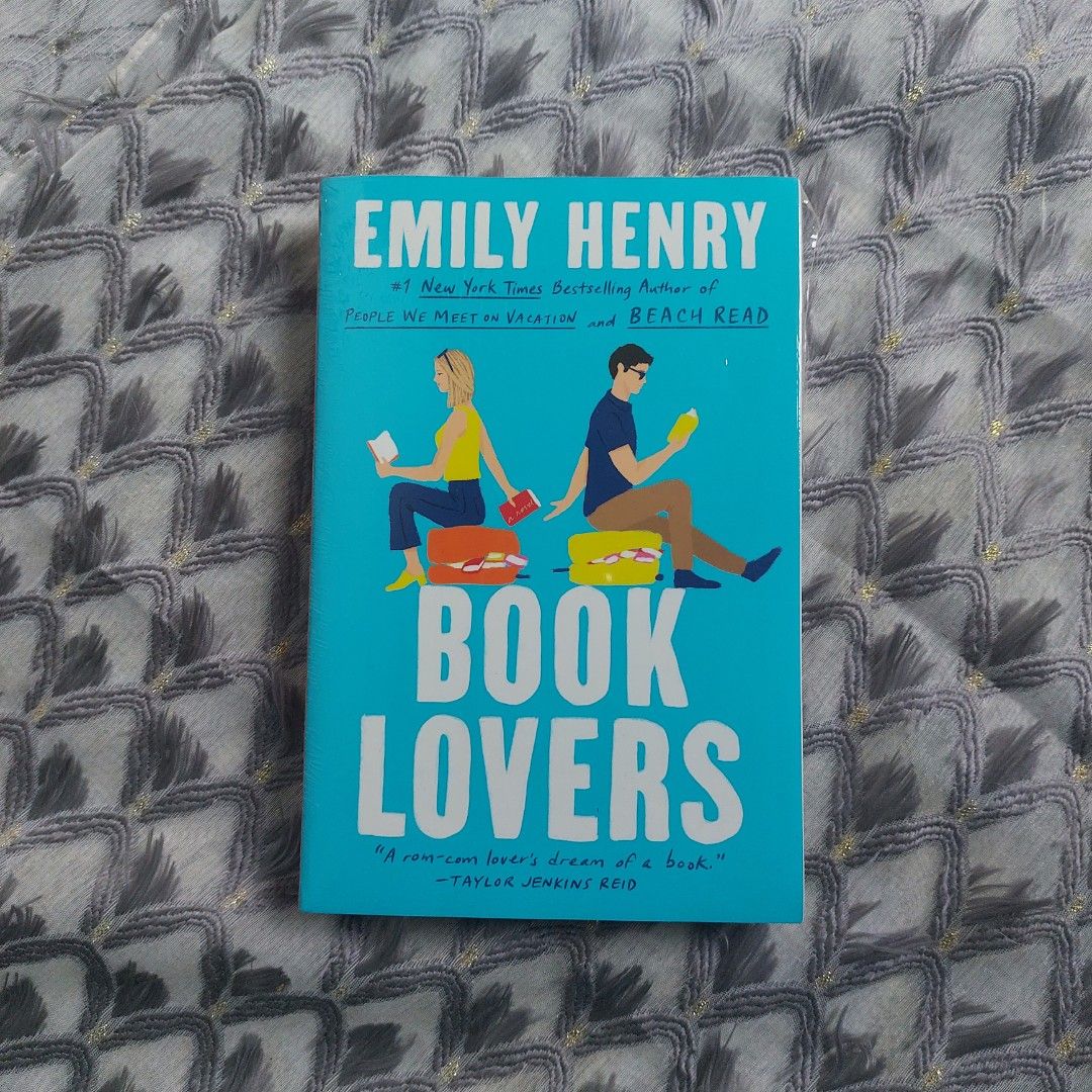 Book lovers emily henry on Carousell