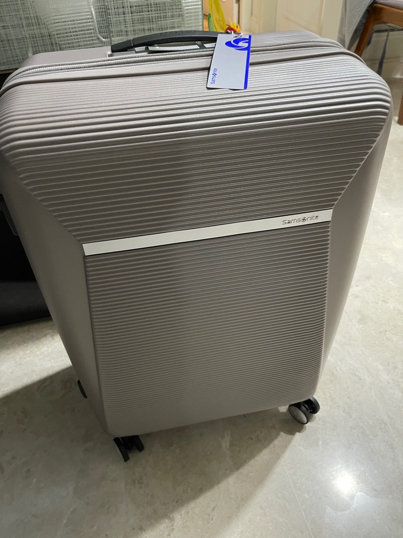 Samsonite enwrap luggage store