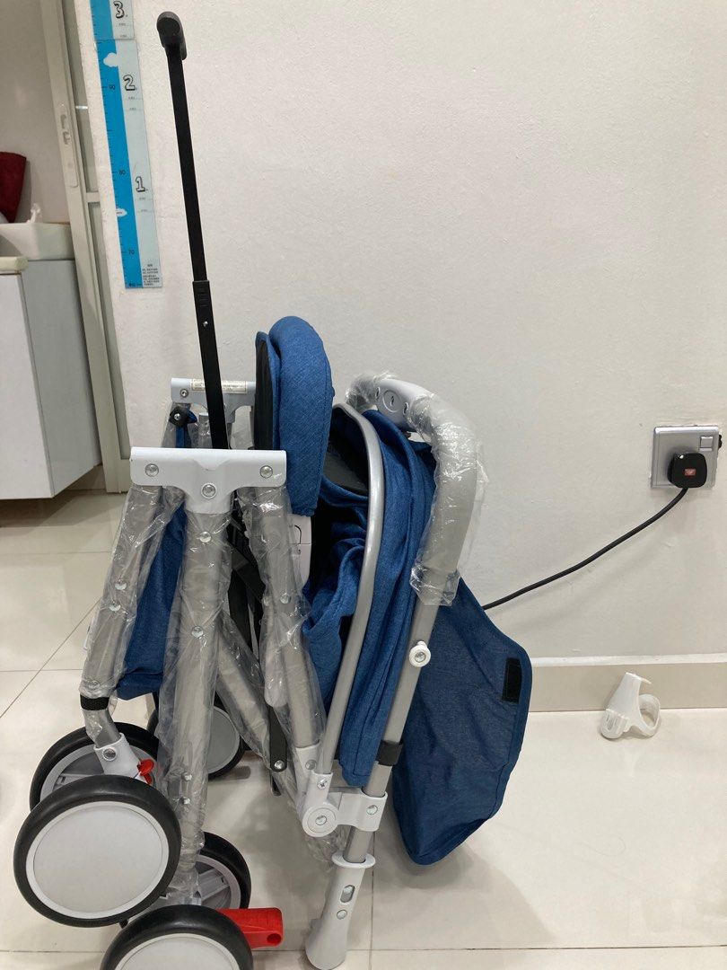 Brand new stroller light weight, lie down at 175 degree (4.4kg only