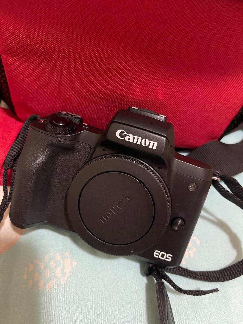 Canon EOS M50 Mirrorless Vlogging Camera Kit with EF-M 15-45mm