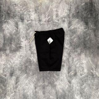 Celana pendek uniapparel
