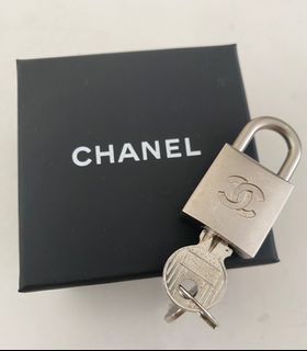 TP-LOUIS VUITTON Cadenas Bag Charm Padlock With Key, Luxury, Accessories on  Carousell