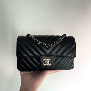 Louis Vuitton Easy Pouch On Strap Handbag - LH167 - REPLICA DESIGNER