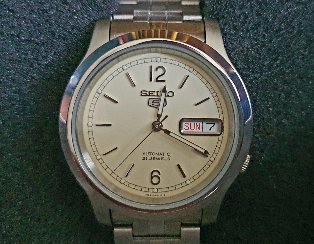 Classic Seiko 5 Watch 21 Jewels SNK797, Luxury, Watches on Carousell
