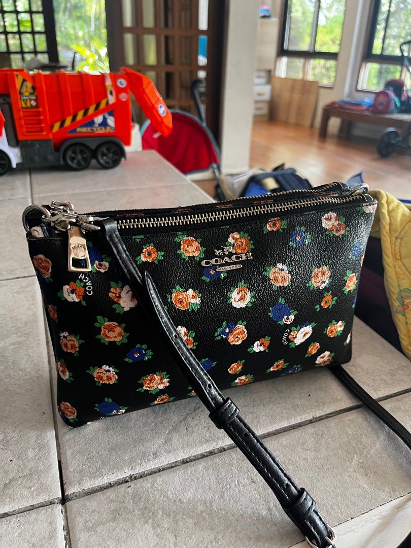 Coach lyla best sale crossbody review