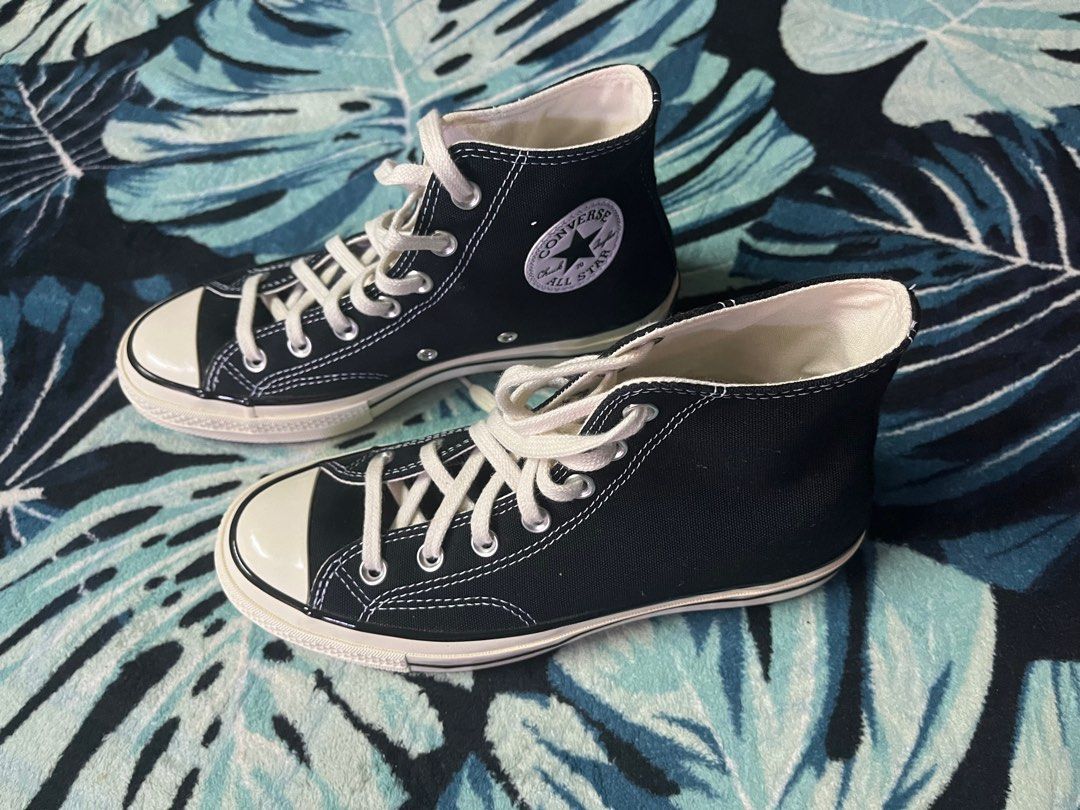 Black converse store high tops 5.5
