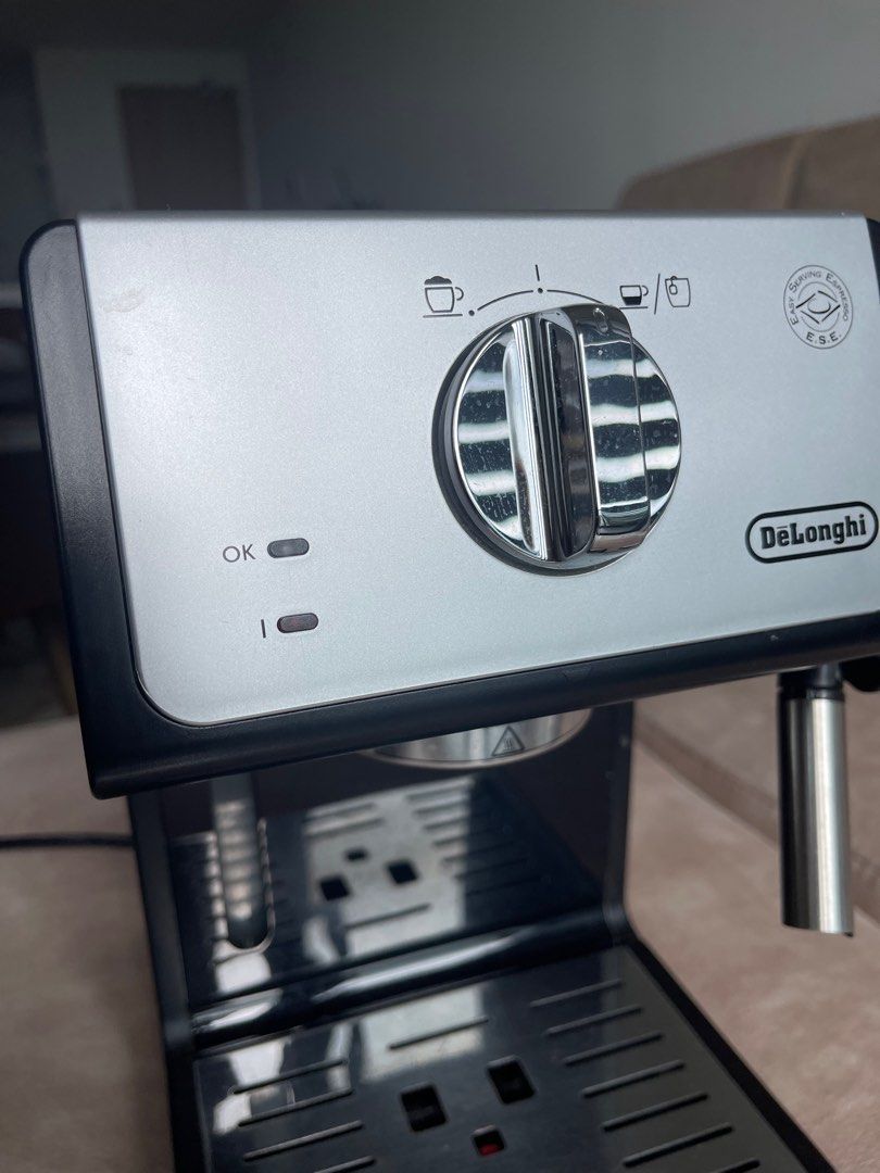 DeLonghi Coffee Maker, TV & Home Appliances, Kitchen Appliances, Coffee