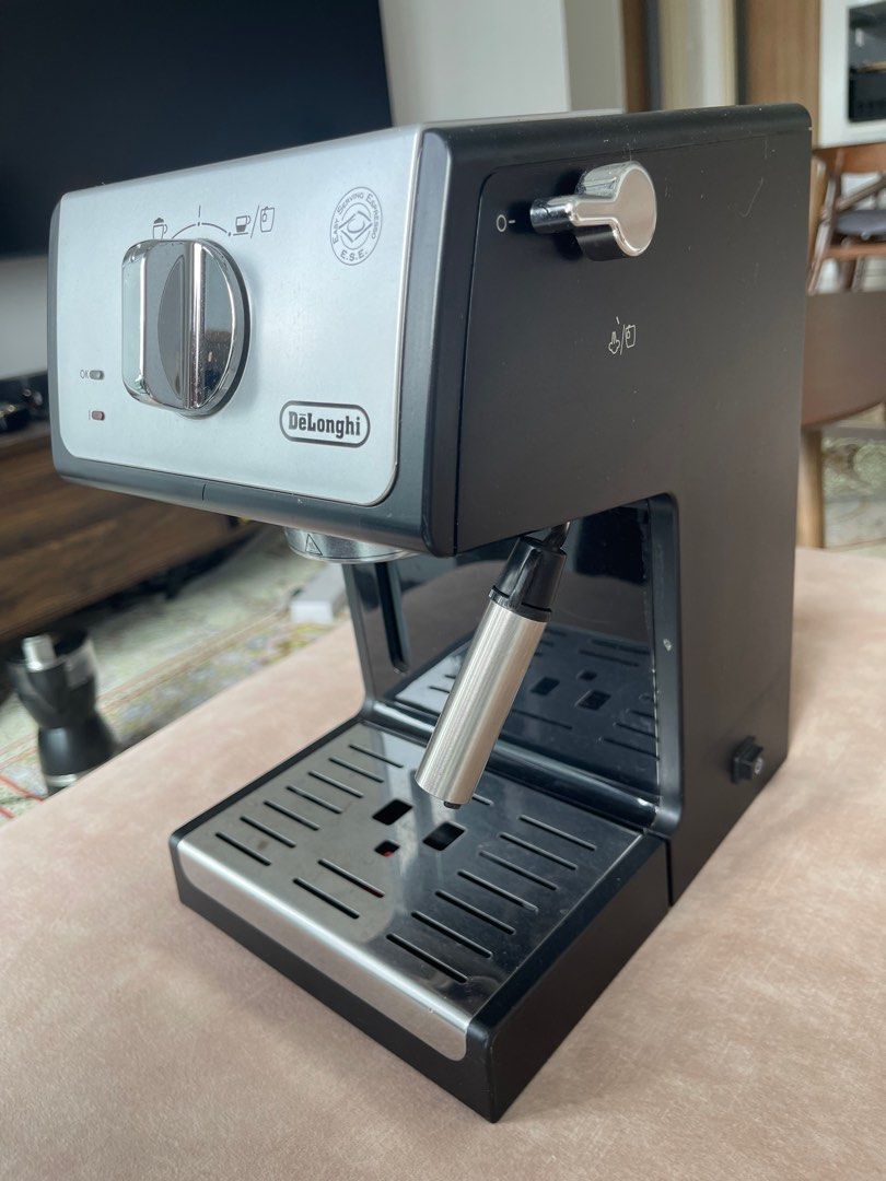 DeLonghi Coffee Maker, TV & Home Appliances, Kitchen Appliances, Coffee