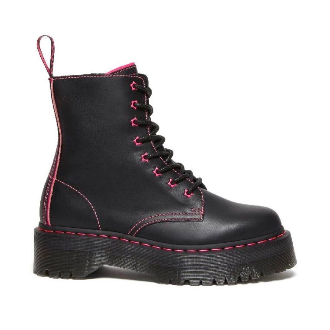 Blackpink doc martens 2025