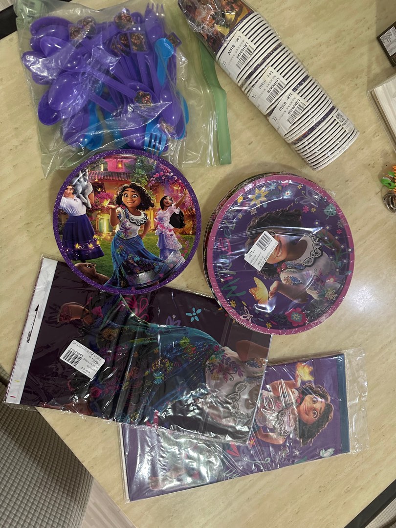 Encanto party set, Hobbies & Toys, Stationery & Craft, Occasions