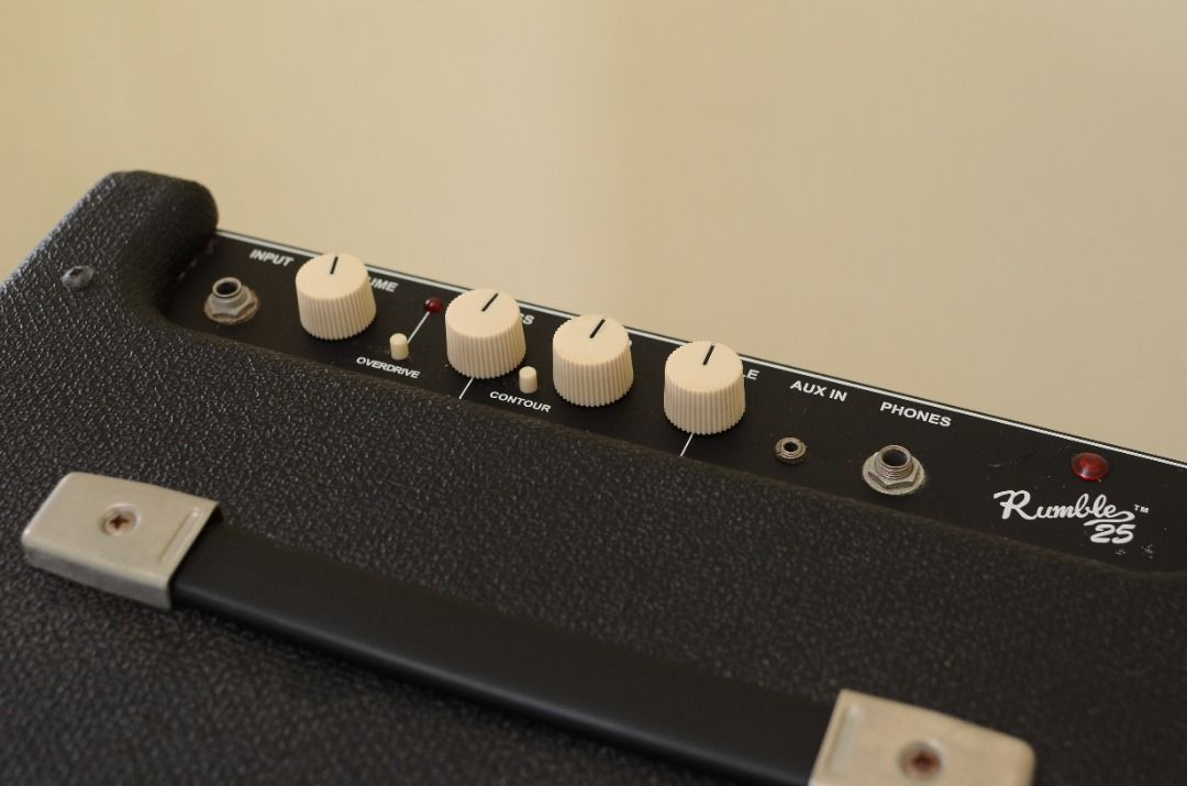 Fender Rumble 25 V3, Hobbies & Toys, Music & Media, Music Accessories ...