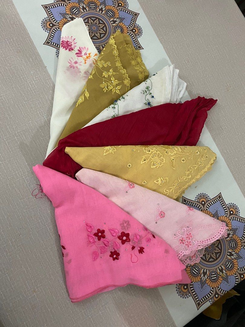 Free Tudung, Women's Fashion, Muslimah Fashion, Hijabs on Carousell