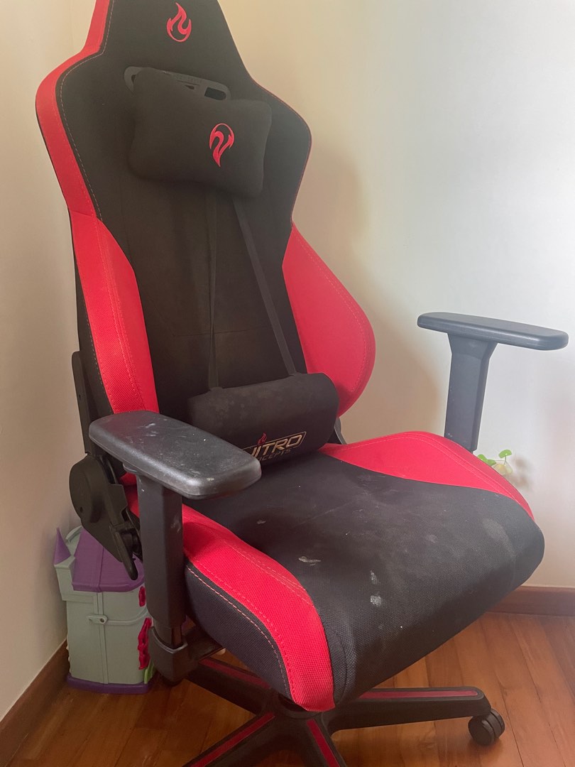 Gaming chair or can use as office chair, Furniture & Home Living