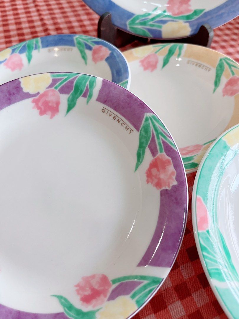 Givenchy floral cake plate set (Category: Dinnerware & Cutlery) located in Silay City. Submitted by royal_salisbury.0215 (Listing ID 1231504033, Image 3). Description: Givenchy floral plate set 🌼🌼🌼 New without box 1 Dinner plate 9.5” diameter 5pcs cake plates 6.5” diameter Disclaimer: We are not affiliated, associated, authorized or in any way connected with any of the brands we are selling. All copyrights trademarks are reserved to the brand 