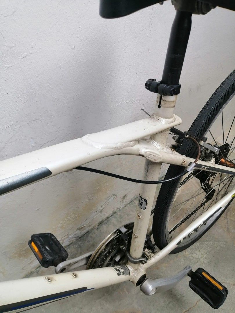 gt nomad hybrid bike