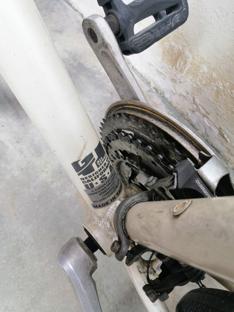 gt nomad hybrid bike