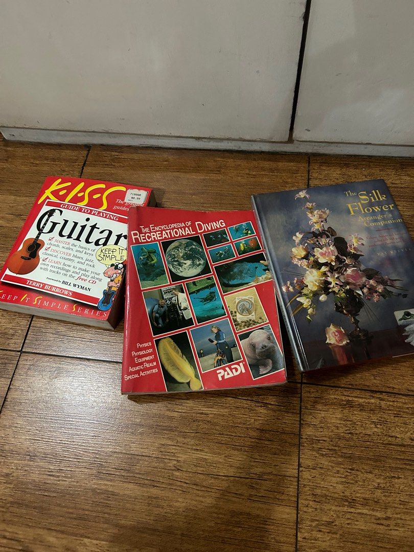 Hobbies books (Category: Storybooks) located in San Juan City. Submitted by HannaRuby (Listing ID 1231511542, Image 1). Description: 3 books for P250 only.