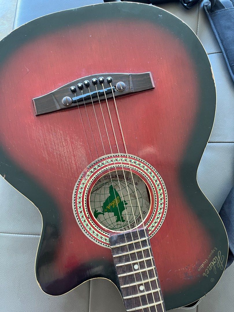 Hobner shop acoustic guitar