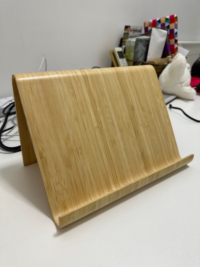 IKEA Vivalla tablet stand, 手提電話, 電話及其他裝置配件, 固定器及支架 Carousell