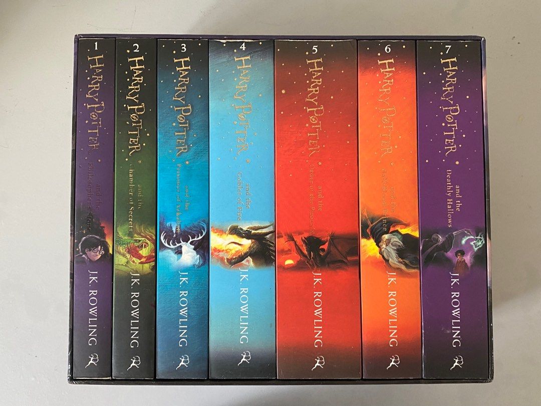 J.K Rowling Harry Potter The Complete Collection SET, Hobbies & Toys
