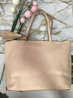 Victoria's Secret Pebbled V-Quilt Street shoulder Bag Chain Strap Purse  MSRP $58