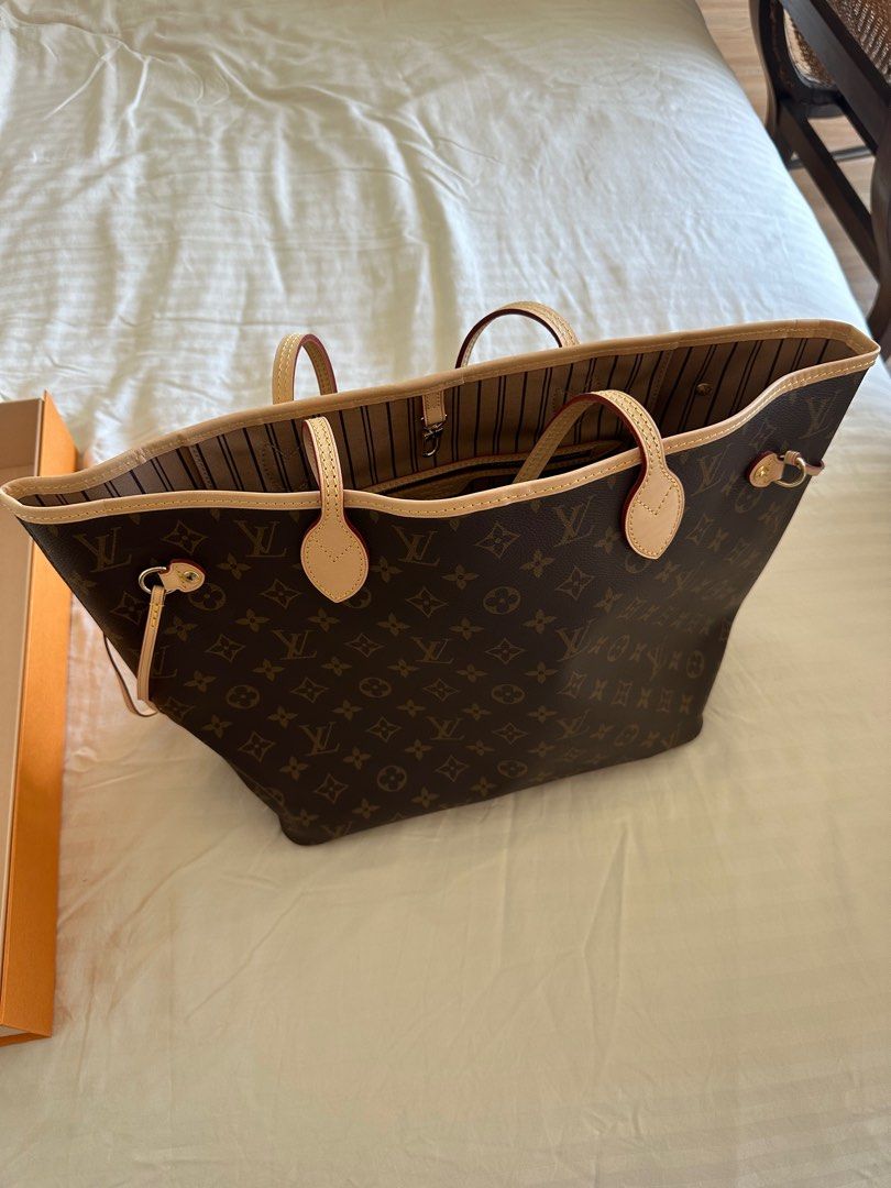 Louis Vuitton Neverfull MM (M40995), Women's Fashion, Bags & Wallets, Tote  Bags on Carousell