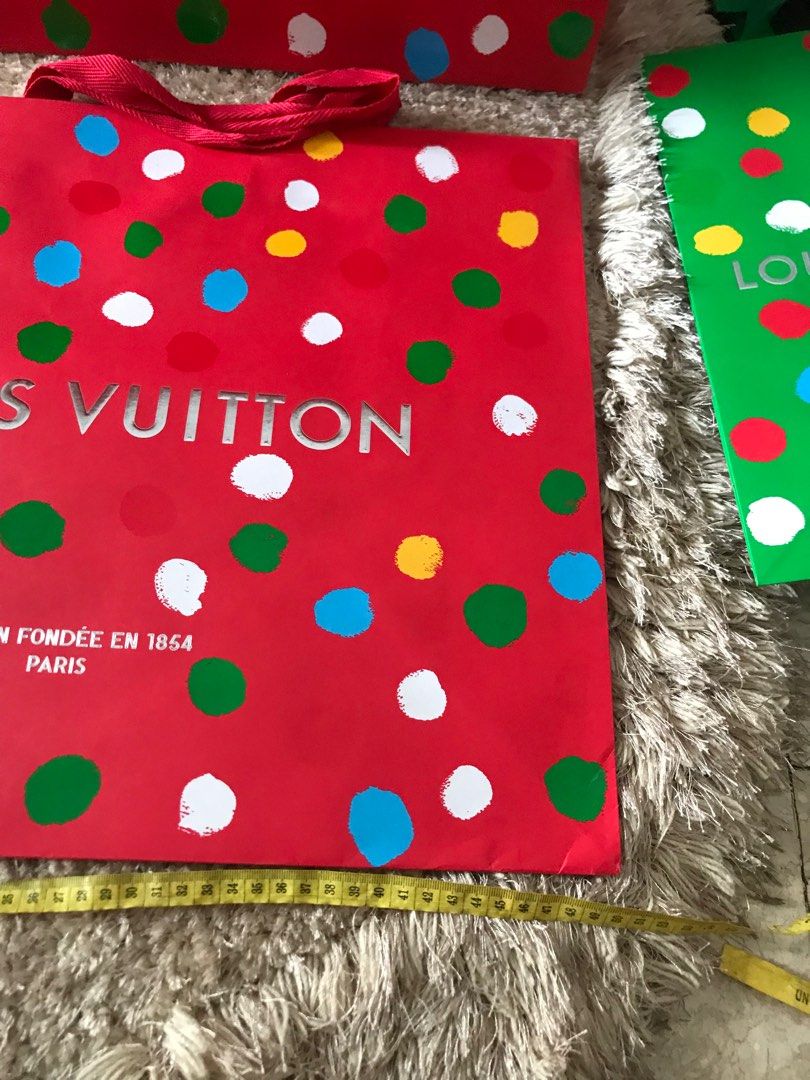 Adu Gaya 8 Seleb Pakai Tas Louis Vuitton x Yayoi Kusama, Nayeon Twice  hingga Bunga Citra Lestari - Fashion