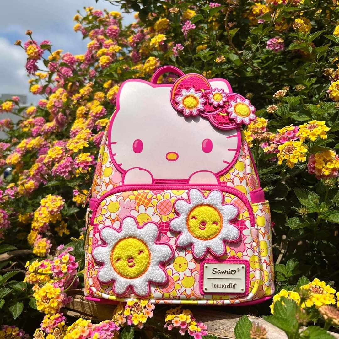Hello kitty backpack, Women's Fashion, Bags & Wallets, Backpacks on  Carousell