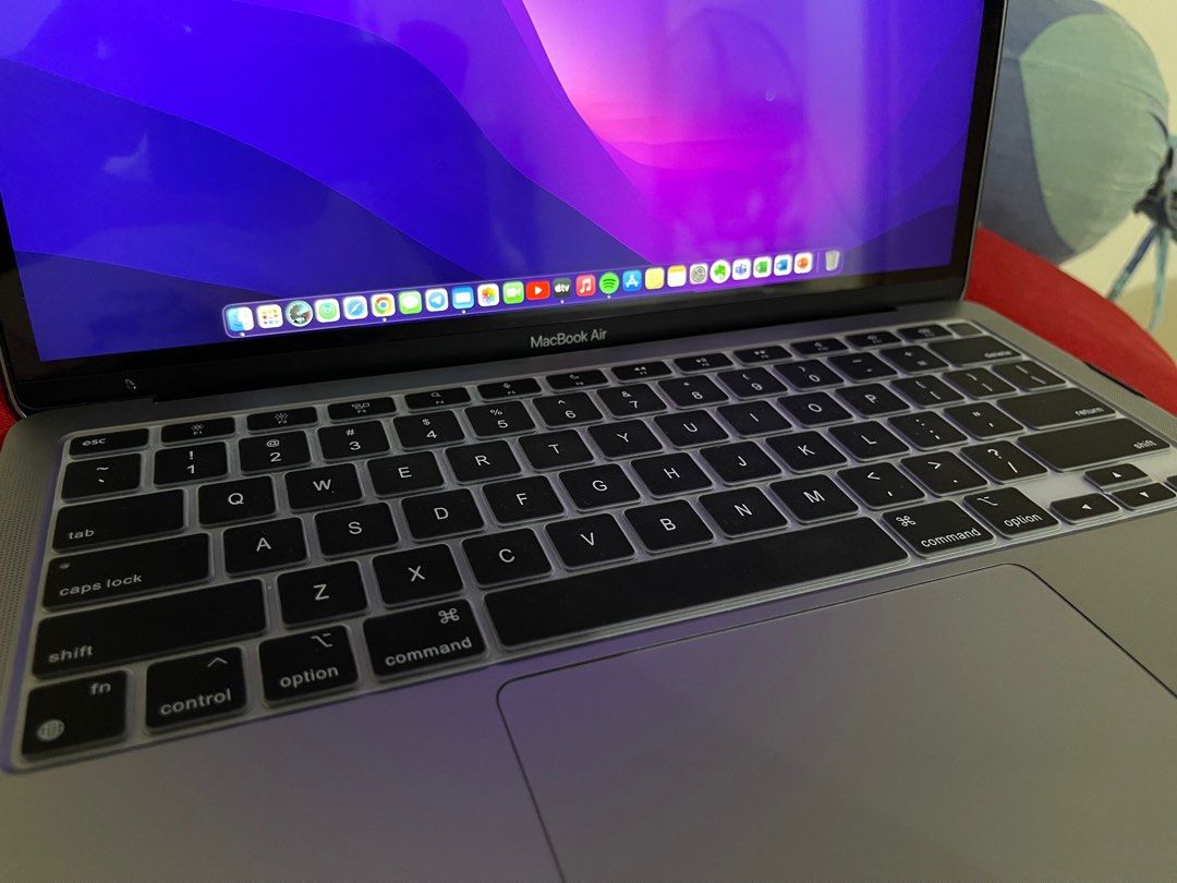 Space Gray Macbook Air M1 Chip 2020 (Rarely Used), Computers  Tech,  Laptops  Notebooks on Carousell