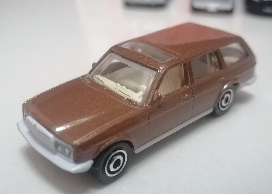 Mercedes w123 matchbox clearance